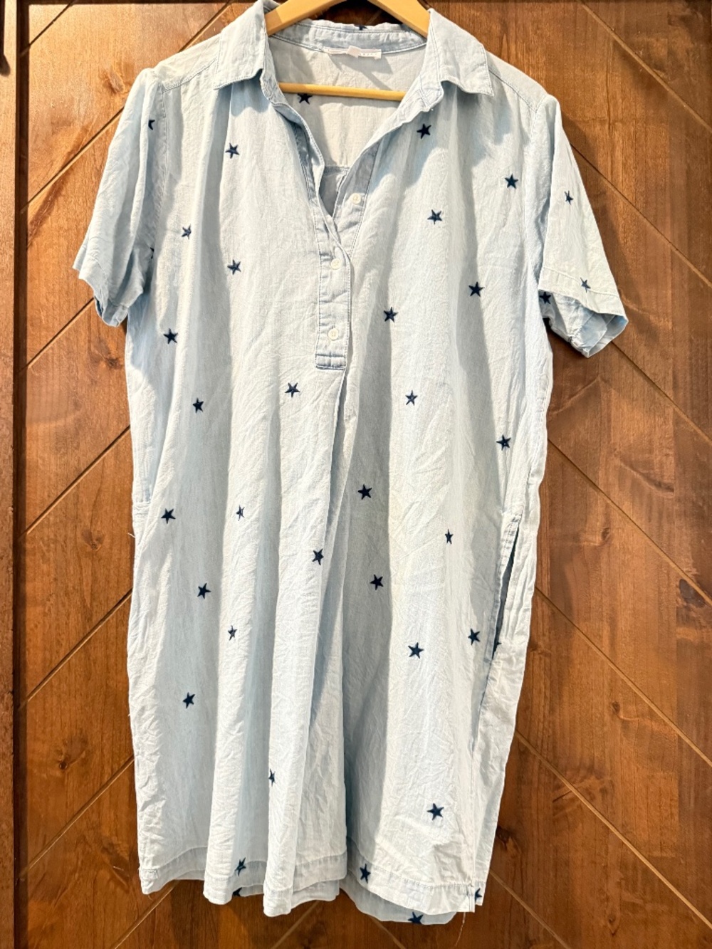 Star Print Button-Up Denim Dress – Size Large